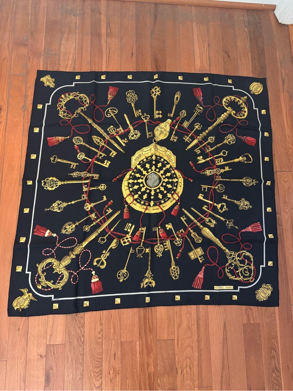 Hermès "Les Clés" (The Keys) 90cm Silk Carré Scarf